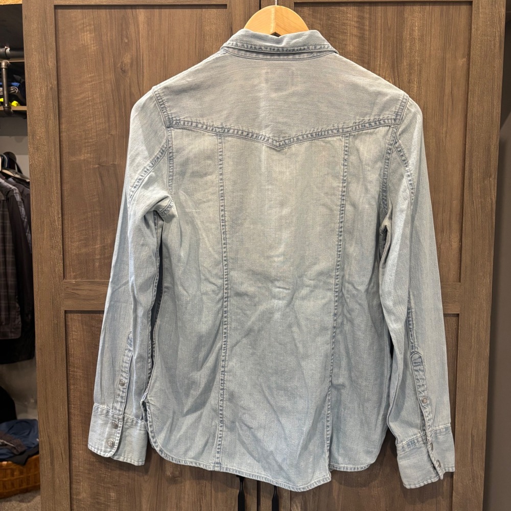 J.Crew Denim Pearl Snap Western Shirt Light Wash Button Down Blue 6 - Picture 2 of 7